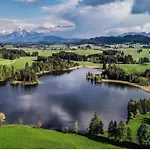 Direkt Am Mit Bergblick דירה *